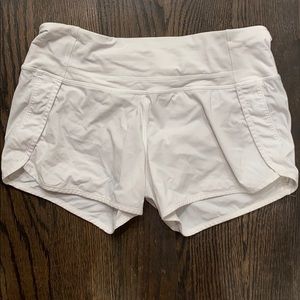 NEVER WORN White lulu lemon short
